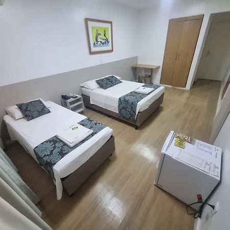 Max Hotel Нуклеу-Бандейранте Екстер'єр фото