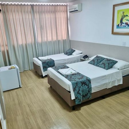 Max Hotel Нуклеу-Бандейранте Екстер'єр фото