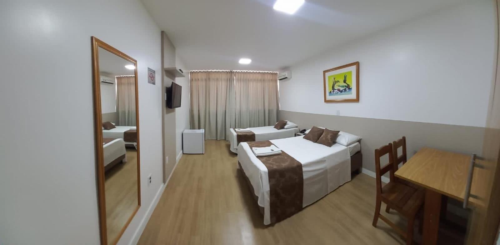 Max Hotel Нуклеу-Бандейранте Екстер'єр фото