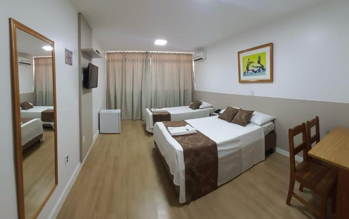 Max Hotel Нуклеу-Бандейранте Екстер'єр фото