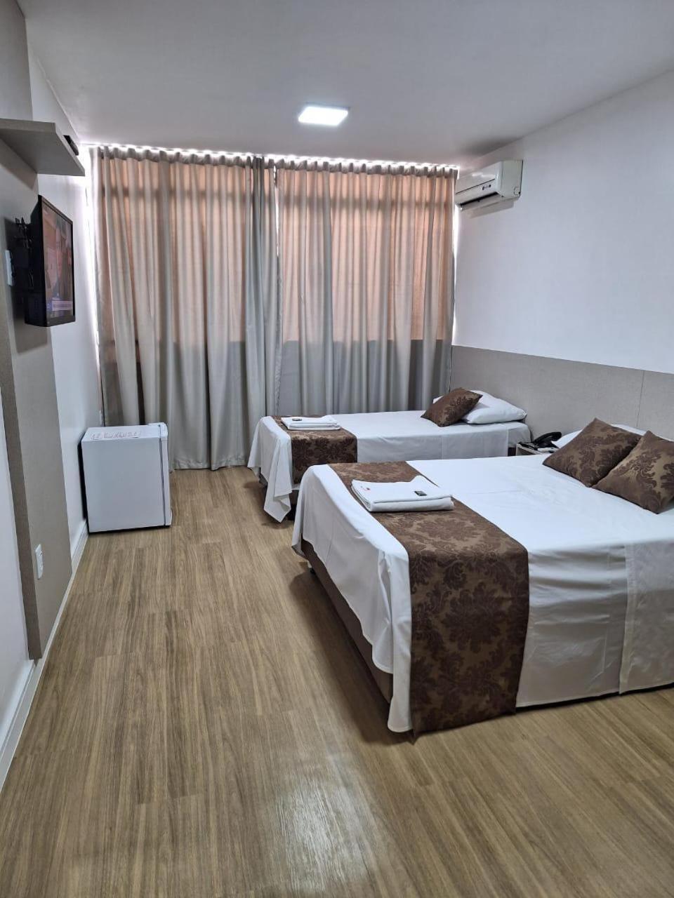 Max Hotel Нуклеу-Бандейранте Екстер'єр фото